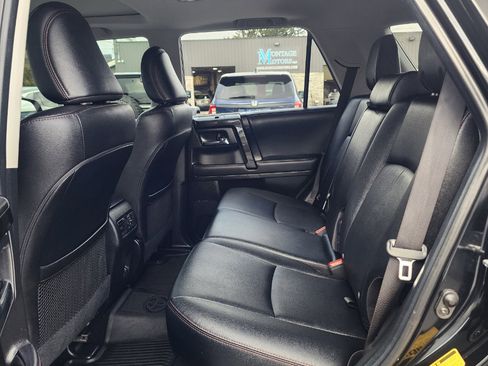 Used 2022 Toyota 4Runner TRD Off-Road Premium image 17