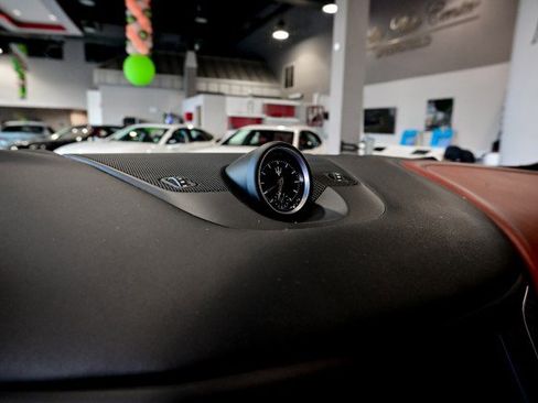 Used 2020 Maserati Levante image 41