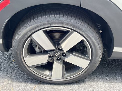 Used 2024 Hyundai Santa Fe Limited image 20