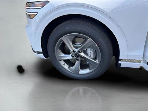 New 2026 Genesis GV70 2.5T Advanced image 32