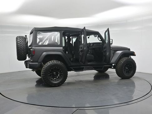 Used 2018 Jeep Wrangler Unlimited Sport image 4