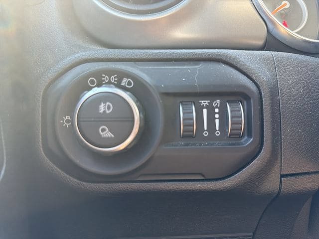 Used 2021 Jeep Gladiator Sport AWD/4WD image 31