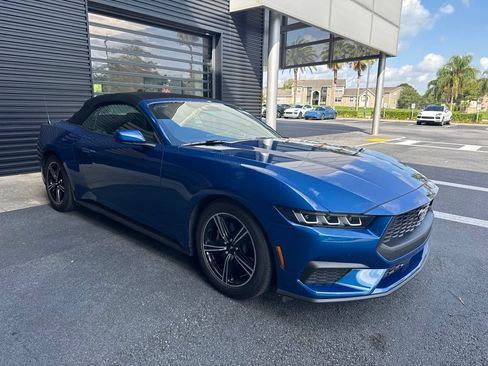 Used 2024 Ford Mustang Convertible RWD image 4