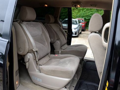 Used 2008 Toyota Sienna LE FWD image 8