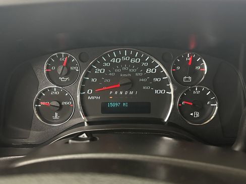 Used 2023 Chevrolet Express 2500 w/ Driver Convenience Package image 10