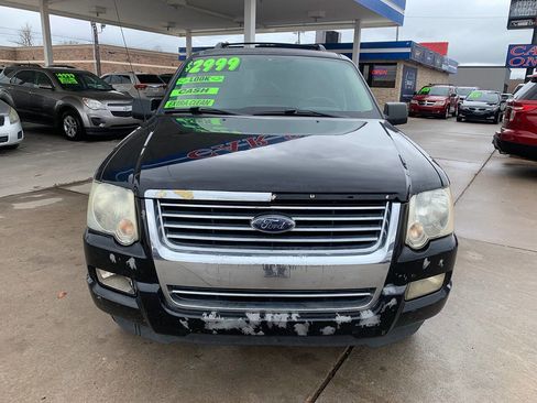 Used 2010 Ford Explorer XLT image 3