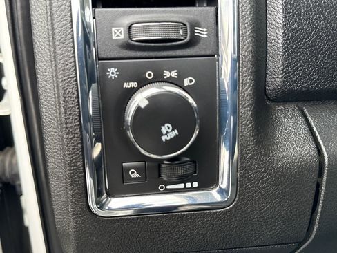 Used 2016 RAM 2500 Laramie w/ Convenience Group image 19