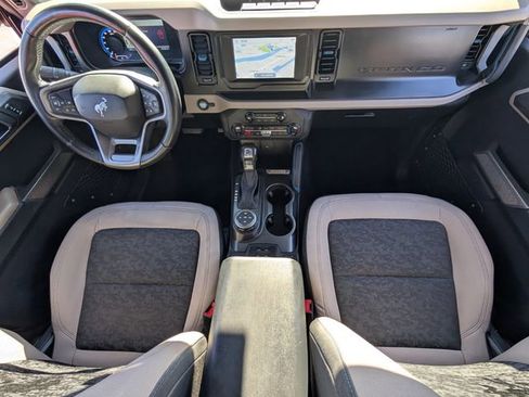 Used 2023 Ford Bronco Wildtrak image 12