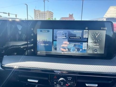 New 2025 Nissan Kicks SR image 13