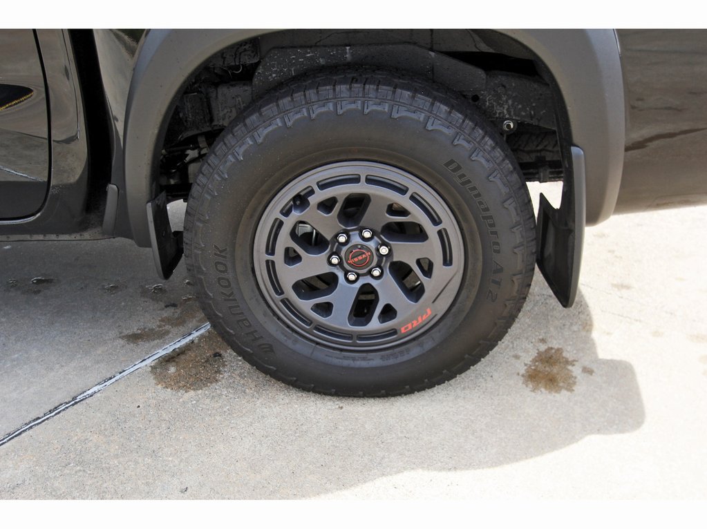 Used 2025 Nissan Frontier Pro-X RWD image 7