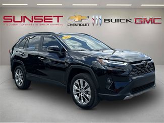 Used 2022 Toyota RAV4 Limited w/ Limited Grade Weather Package AWD/4WD video 1