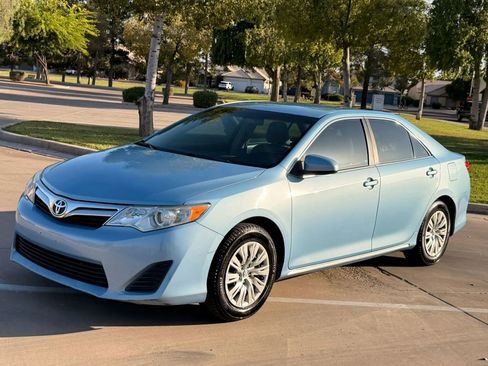 Used 2012 Toyota Camry LE FWD image 25