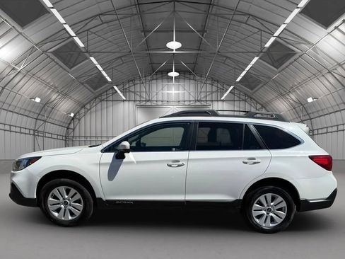 Used 2018 Subaru Outback 2.5i Premium AWD/4WD image 10