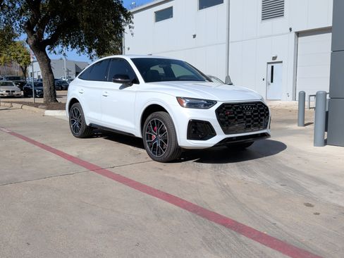 Used 2025 Audi SQ5 Premium Plus image 2
