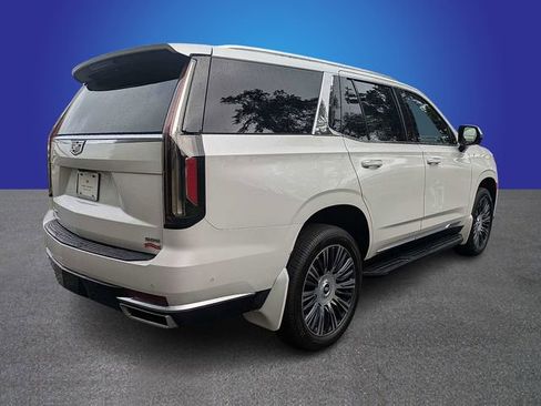 Used 2022 Cadillac Escalade Premium Luxury AWD/4WD image 5