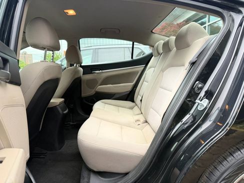 Used 2019 Hyundai Elantra SEL FWD image 25