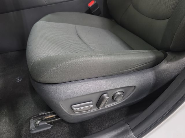 Certified 2025 Toyota RAV4 XLE AWD/4WD image 26