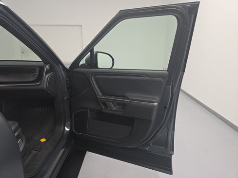 Used 2024 Rivian R1S Adventure AWD/4WD image 18
