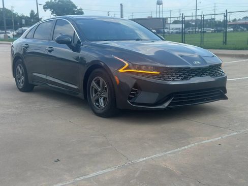 Used 2021 Kia K5 LXS FWD image 3