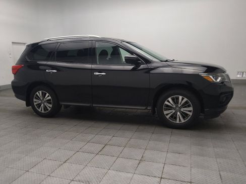 Used 2020 Nissan Pathfinder S FWD image 11