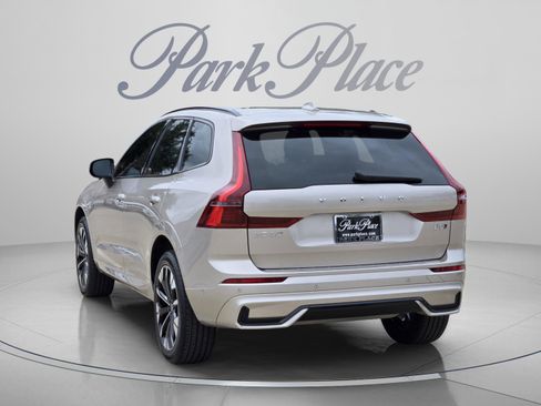 Used 2026 Volvo XC60 B5 Plus w/ Protection Package Premier AWD/4WD image 3