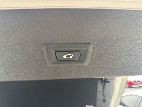 Used 2021 BMW X4 xDrive30i AWD/4WD image 9