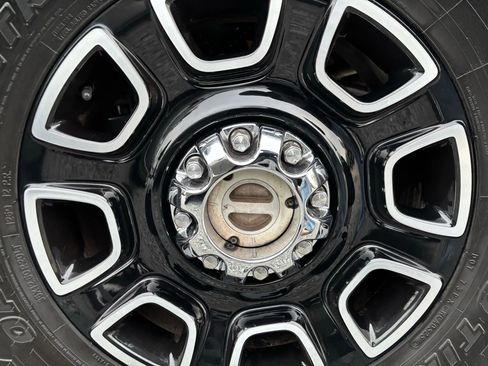 Used 2017 Ford F250 XLT w/ XLT Premium Package image 10