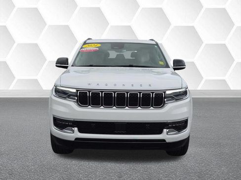 Certified 2024 Jeep Wagoneer 4WD w/ Premium Group I image 8