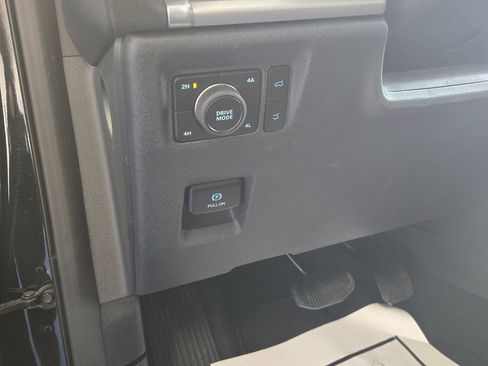 Used 2025 Ford Expedition Max Active image 13