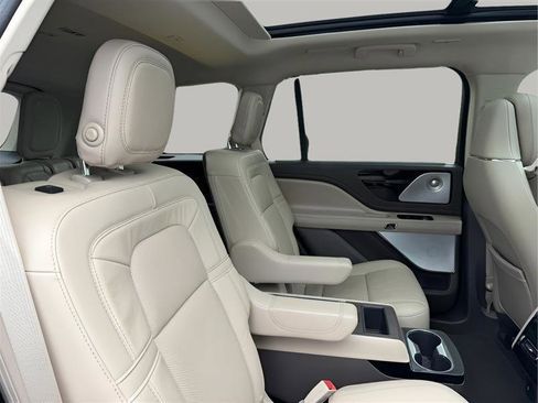 Used 2020 Lincoln Aviator Reserve w/ Equipment Group 202A AWD/4WD image 42