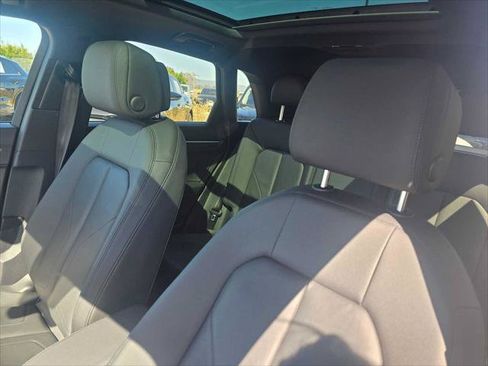 Used 2023 Audi Q3 2.0T Premium Plus w/ Premium Plus Package AWD/4WD image 25