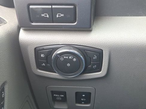 Used 2016 Ford F150 XLT w/ Equipment Group 302A Luxury AWD/4WD image 24