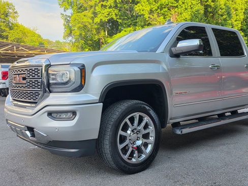 Used 2018 GMC Sierra 1500 Denali AWD/4WD image 2