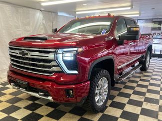 Used 2024 Chevrolet Silverado 2500 High Country w/ Technology Package AWD/4WD video 4