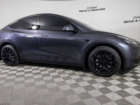 Used 2021 Tesla Model Y Long Range AWD/4WD image 2