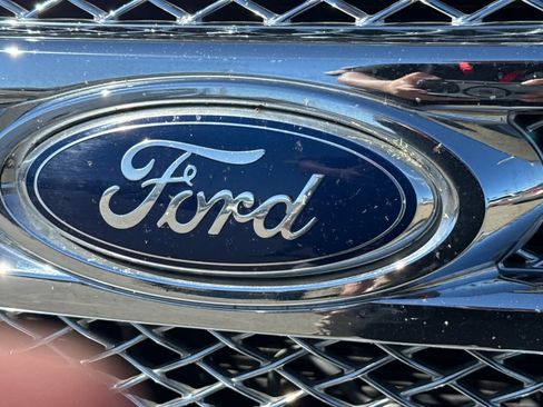 Used 2012 Ford F150 Lariat w/ Lariat Chrome Pkg AWD/4WD image 5