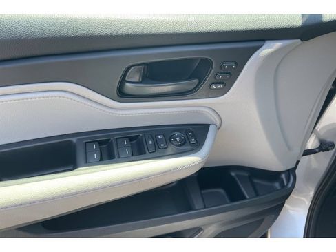 Used 2018 Honda Odyssey EX-L image 11