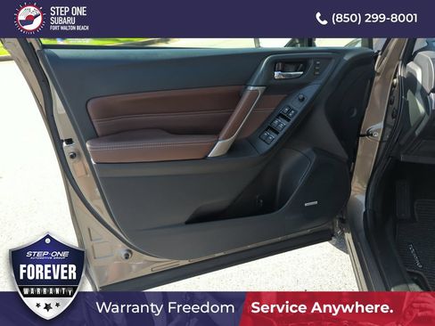 Used 2017 Subaru Forester 2.5i Touring AWD/4WD image 18