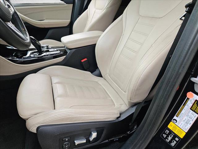 Used 2021 BMW X4 xDrive30i w/ M Sport Package AWD/4WD image 14