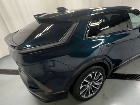 Certified 2024 Cadillac Lyriq Sport AWD/4WD image 8