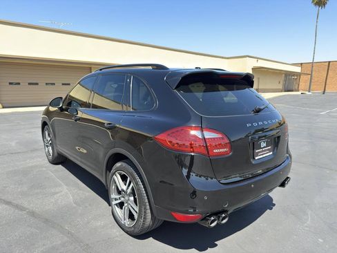 Used 2011 Porsche Cayenne S AWD/4WD image 5