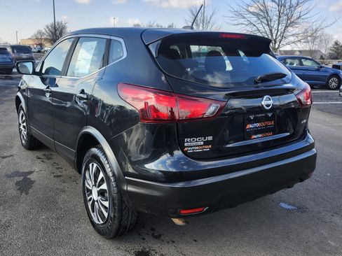 Used 2018 Nissan Rogue Sport S image 13