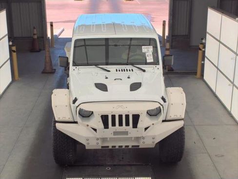 Used 2016 Jeep Wrangler Unlimited Rubicon AWD/4WD image 3