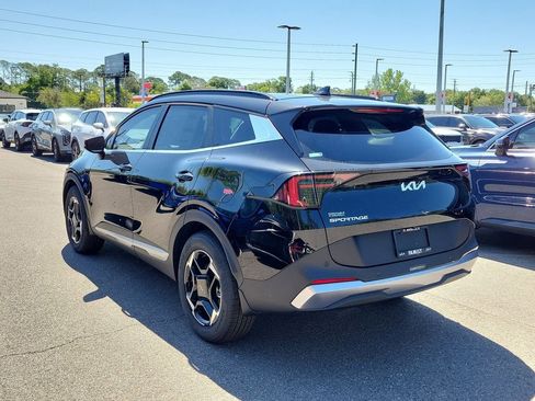 New 2026 Kia Sportage EX FWD image 4