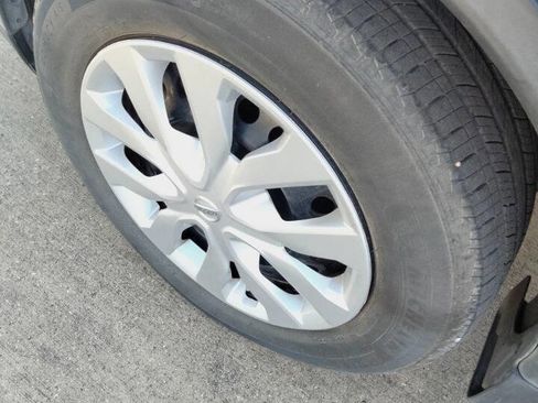 Used 2016 Nissan Rogue S w/ Appearance Package image 26