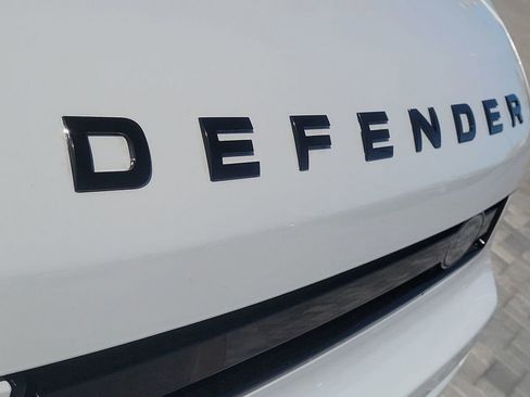 Used 2023 Land Rover Defender 110 X-Dynamic SE AWD/4WD image 9