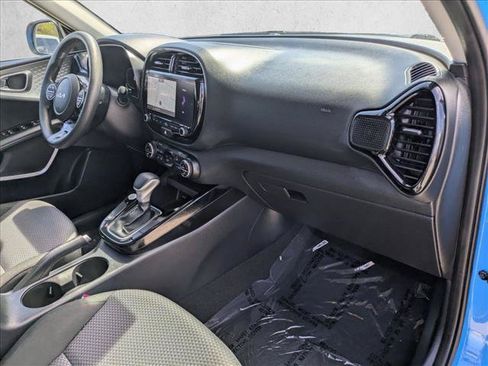 Used 2023 Kia Soul S FWD image 21