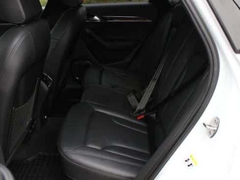 Used 2016 Audi Q3 2.0T Prestige w/ Prestige Package AWD/4WD image 13