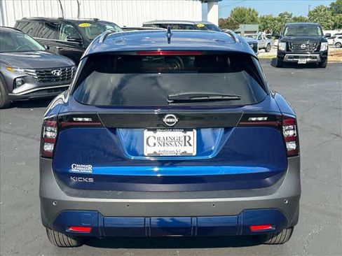 Certified 2025 Nissan Kicks SV w/ SV Premium Package FWD image 4