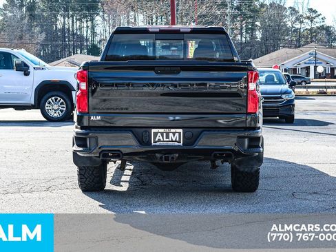 Used 2021 Chevrolet Silverado 1500 LT Trail Boss w/ Convenience Package II image 11